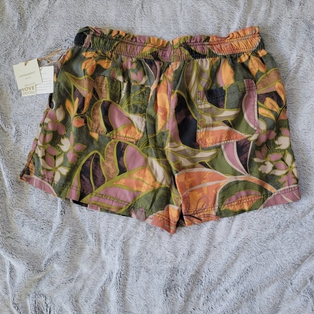 NWT! Cynthia Rowley 100% Lyocell Floral Shorts in Olive, Pink & Mustard - Picture 5 of 11